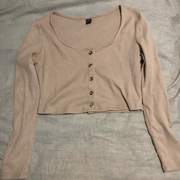 NWOT 2 Cropped Button Ribbed Long Sleeve Scoop Neck Tops - Picture 2 of 9